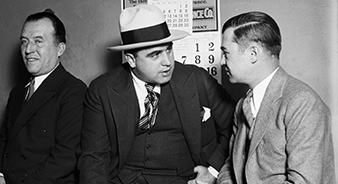 Al Capone's Bloody Business: American Stories